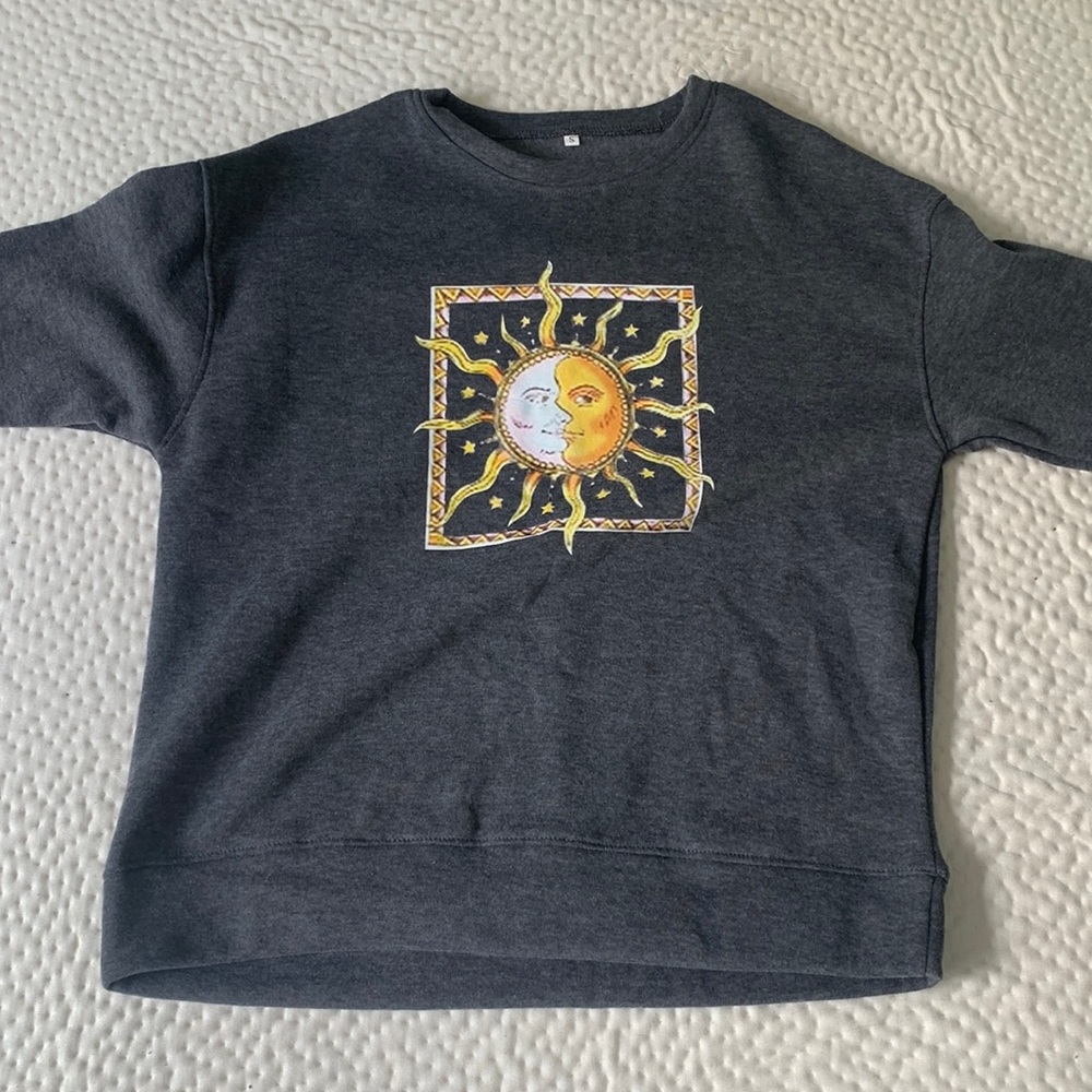 Grey sweatshirt